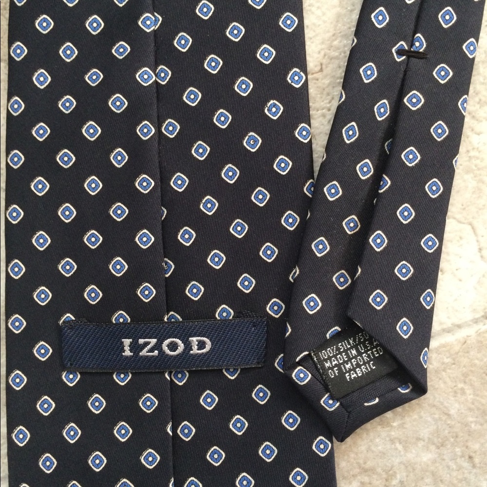 Izod silk necktie